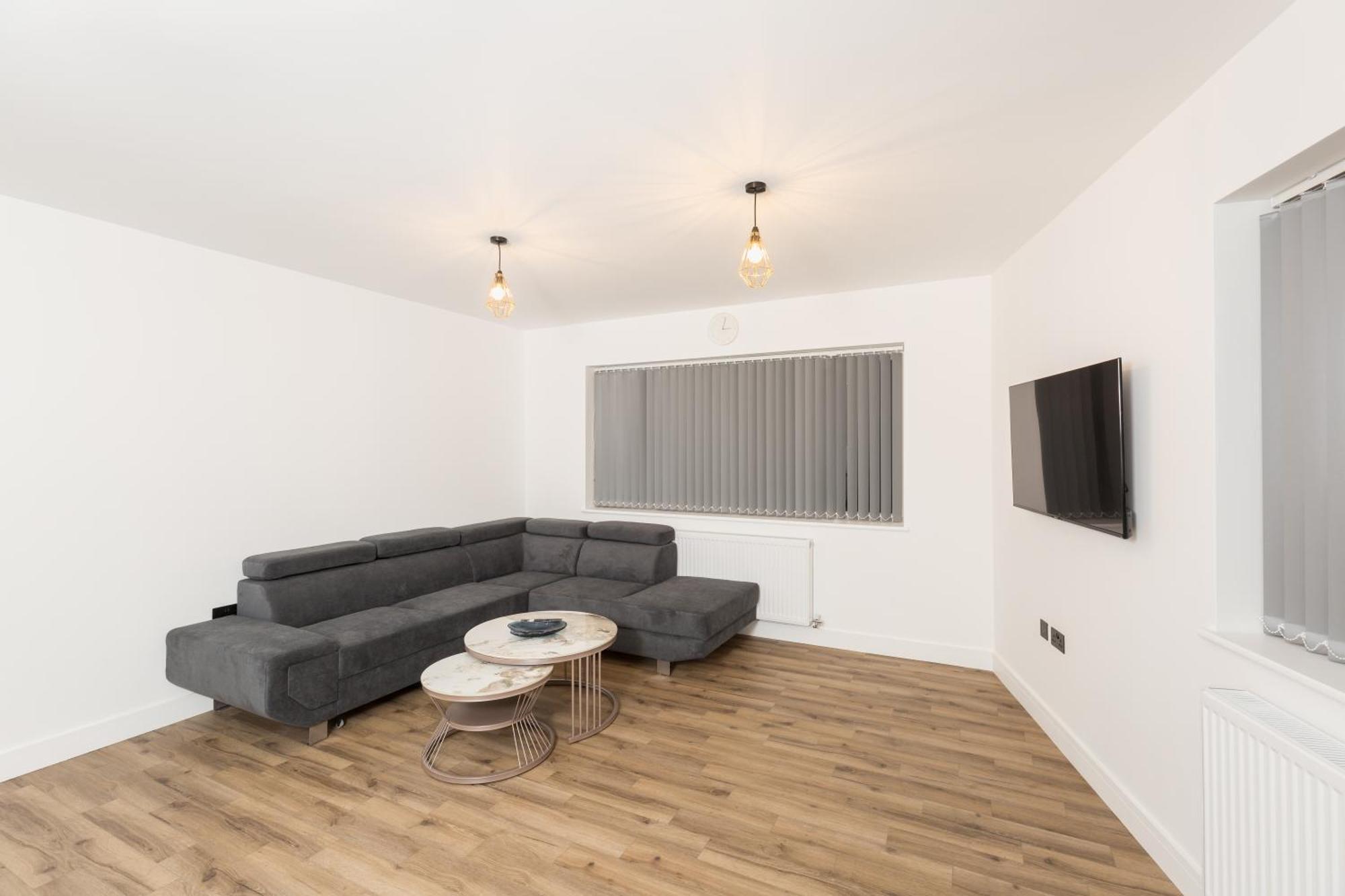 בריירלי היל The Suites Inn Hotel Birmingham Merry Hill מראה חיצוני תמונה