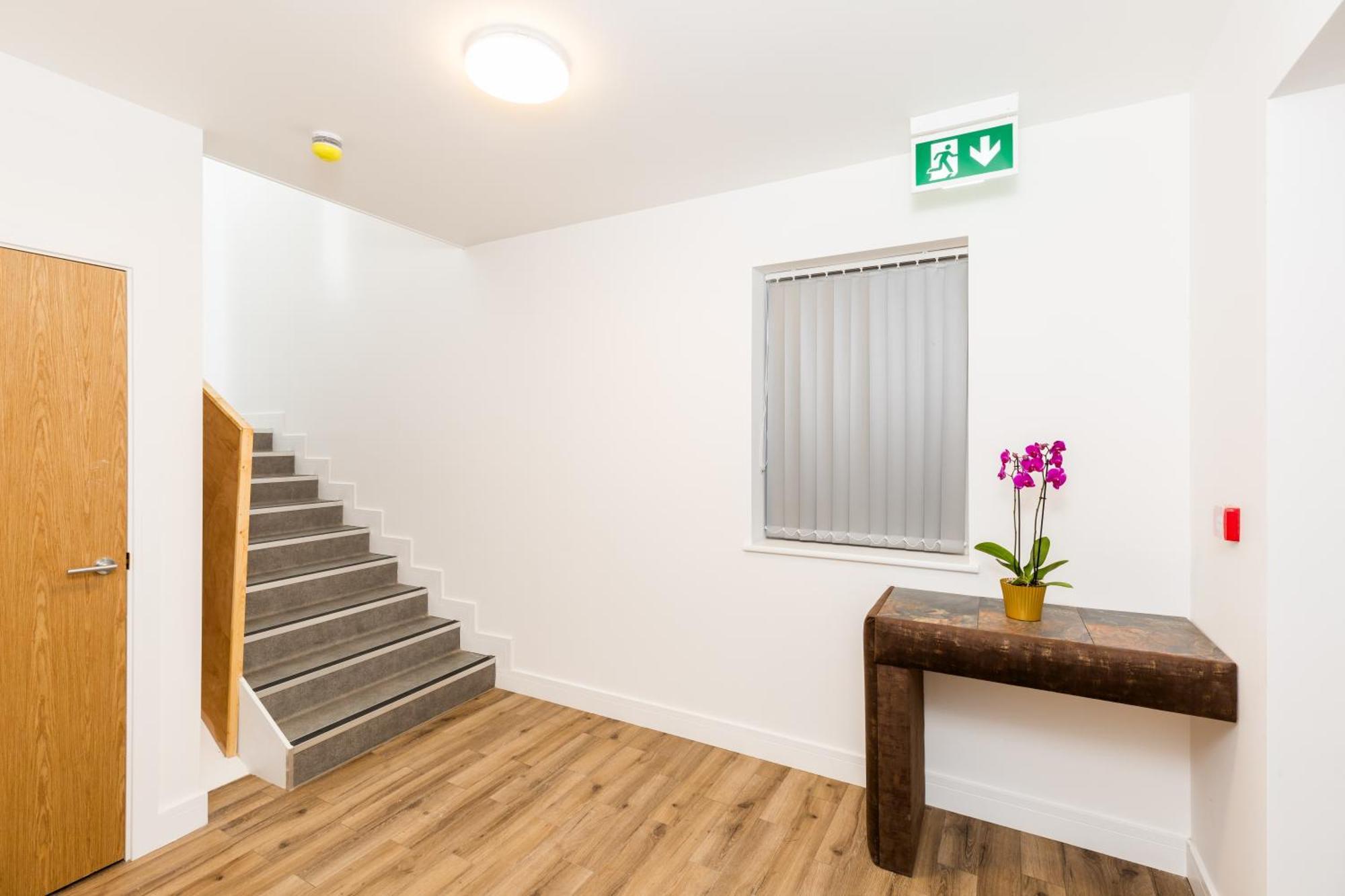 בריירלי היל The Suites Inn Hotel Birmingham Merry Hill מראה חיצוני תמונה