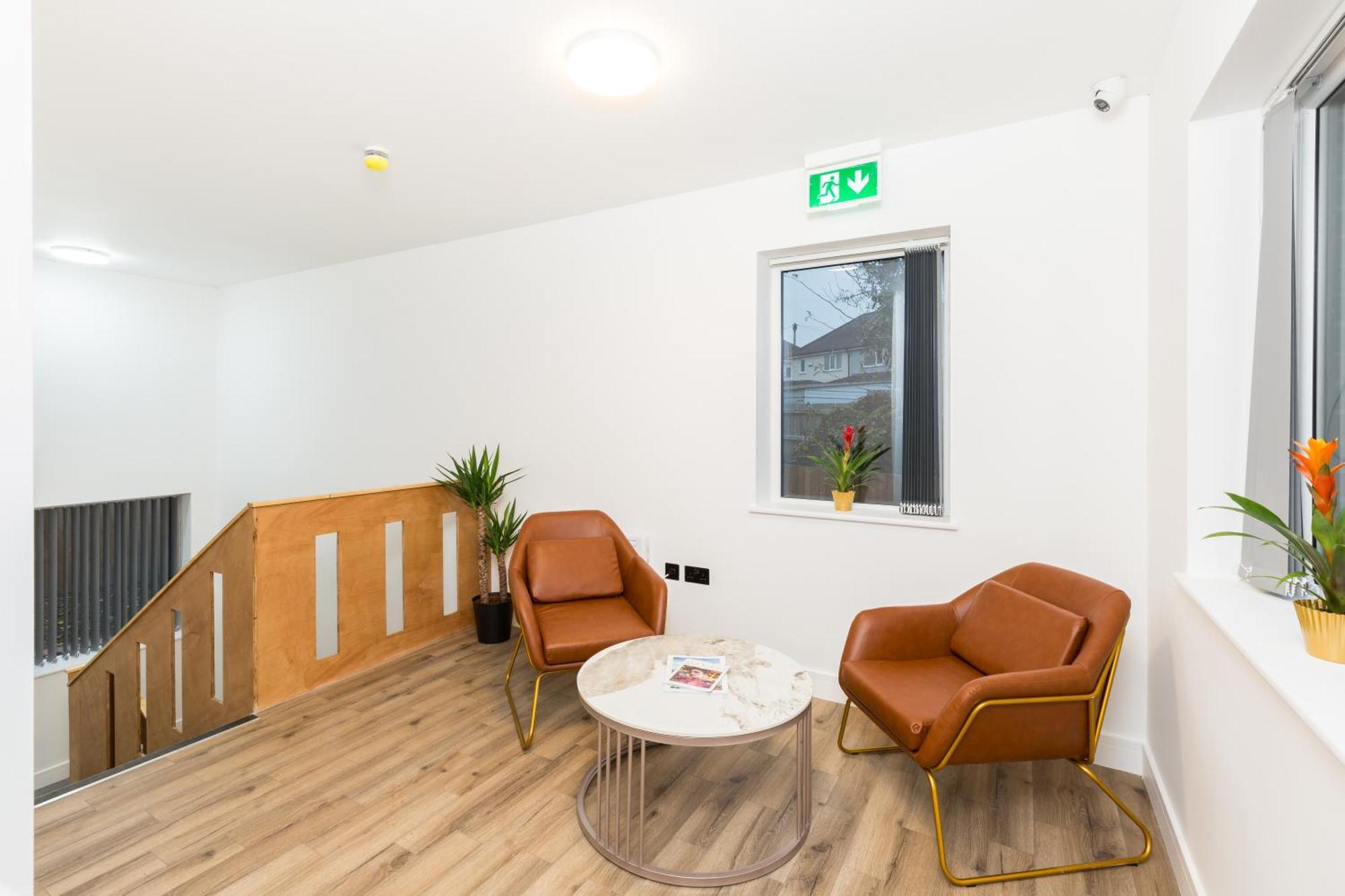 בריירלי היל The Suites Inn Hotel Birmingham Merry Hill מראה חיצוני תמונה